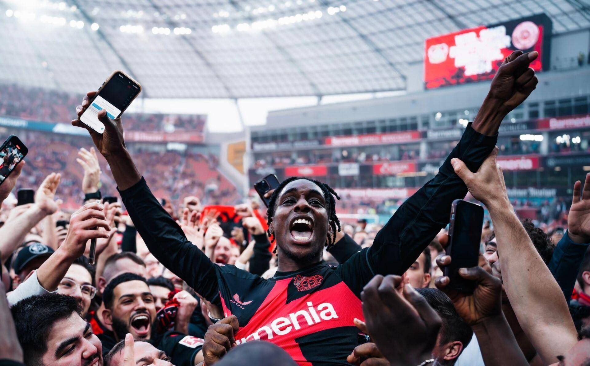  清晨体能课后，曼联远射贴柱备战德甲，气氛紧张，资深球员宣示担当