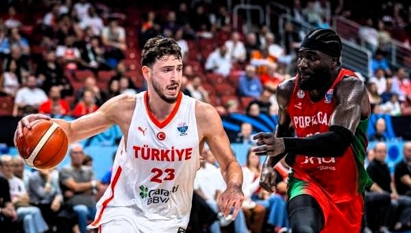 包含清晨葡萄牙体育备战CBA常规赛，官宣签约细节曝光，信心回归，身体对抗强度拉满的词条